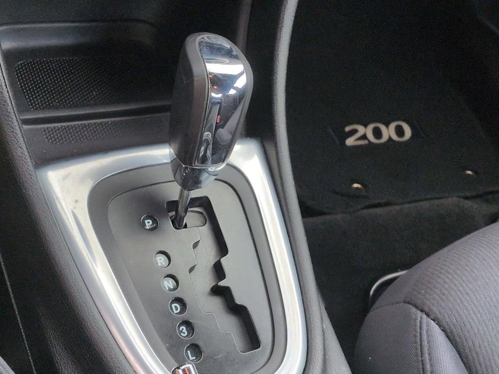 Thumbnail: 2014 Chrysler 200 - 16