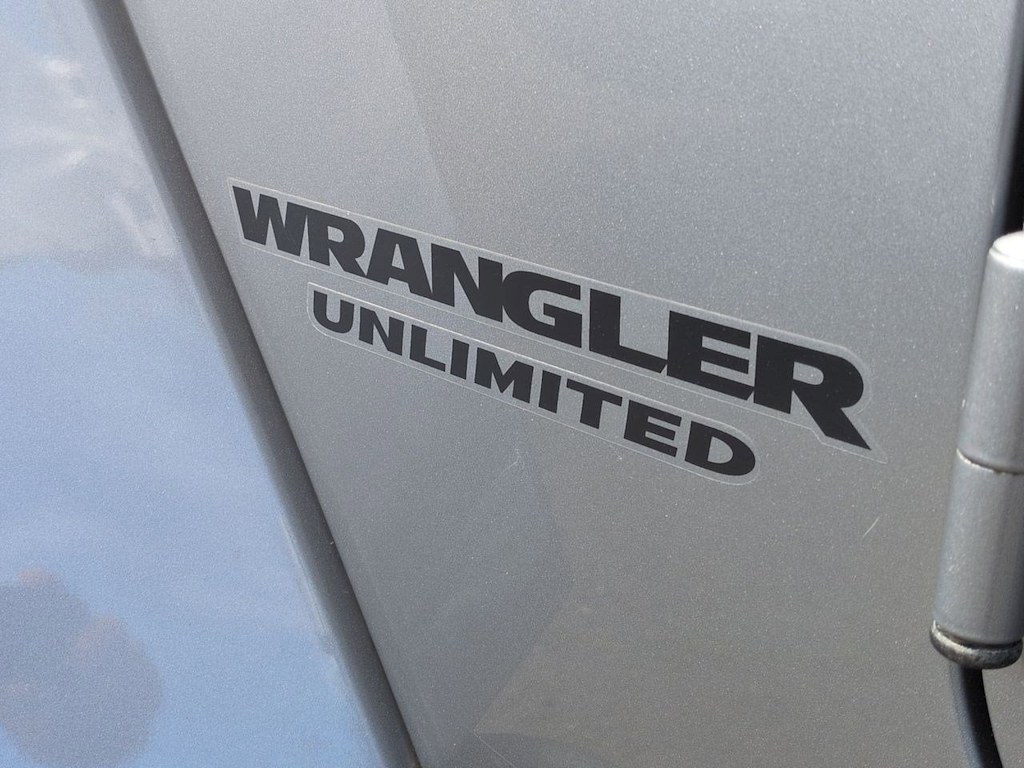 Thumbnail: 2016 Jeep Wrangler - 23