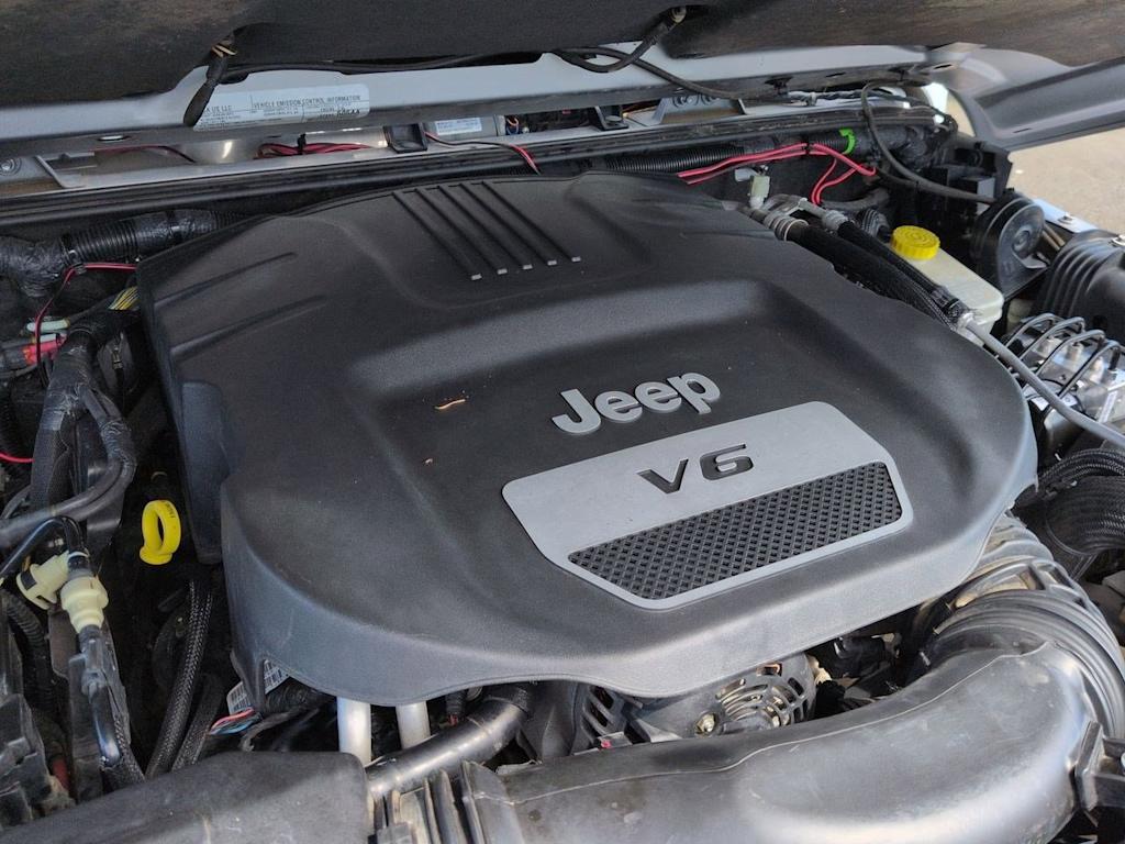 Thumbnail: 2016 Jeep Wrangler - 7