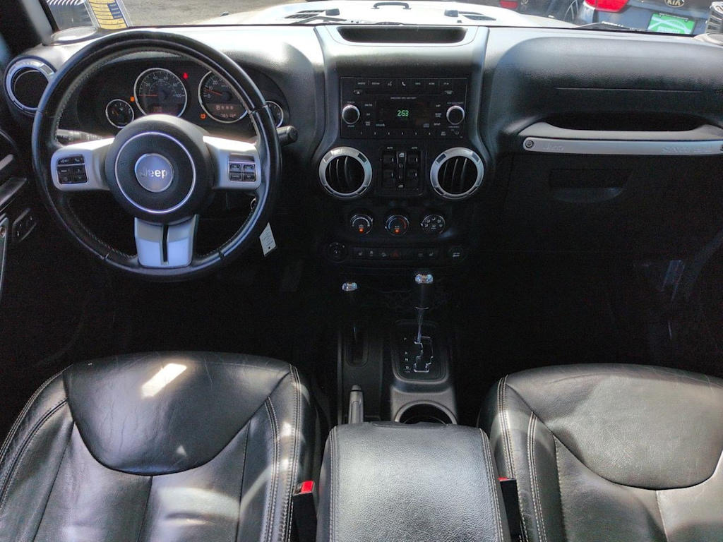 Thumbnail: 2016 Jeep Wrangler - 8