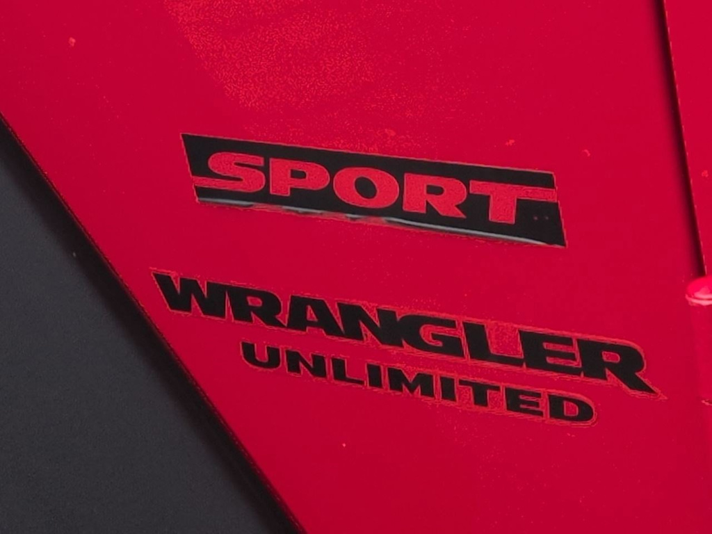 Thumbnail: 2015 Jeep Wrangler - 7