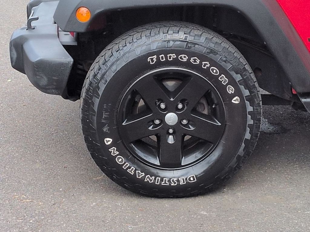 Thumbnail: 2015 Jeep Wrangler - 8