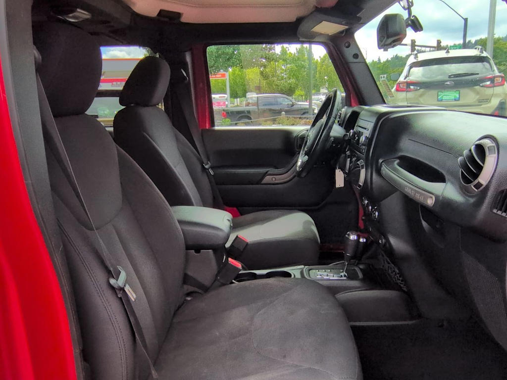 Thumbnail: 2015 Jeep Wrangler - 11