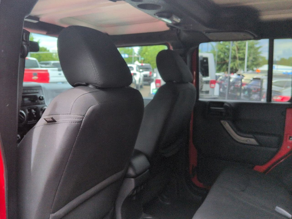 Thumbnail: 2015 Jeep Wrangler - 12