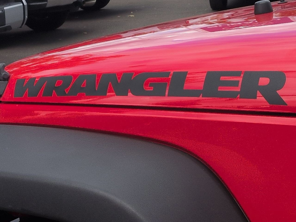 Thumbnail: 2015 Jeep Wrangler - 24