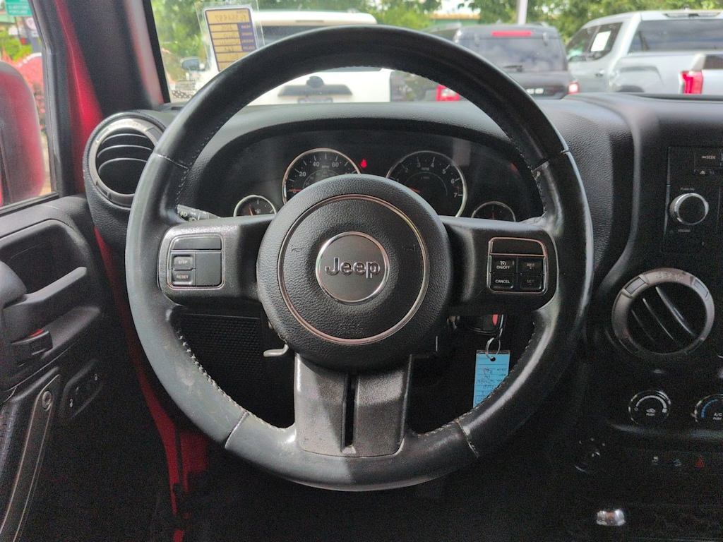 Thumbnail: 2015 Jeep Wrangler - 13