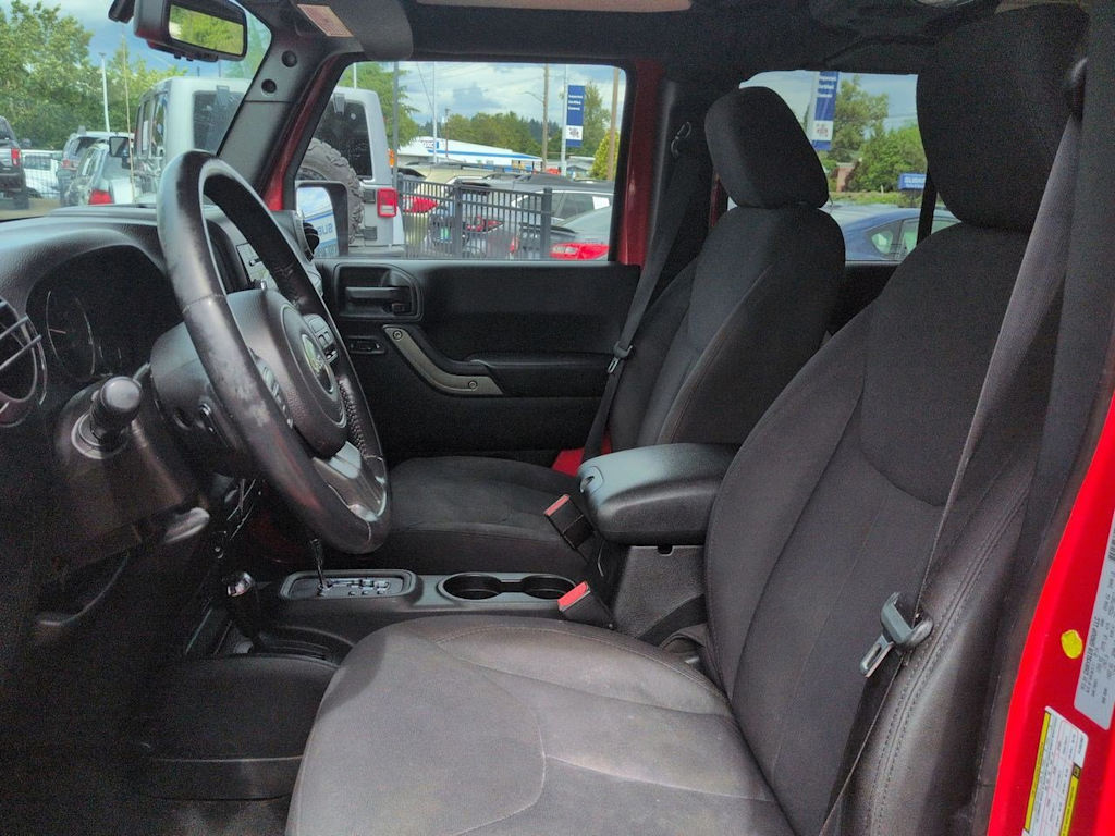 Thumbnail: 2015 Jeep Wrangler - 10