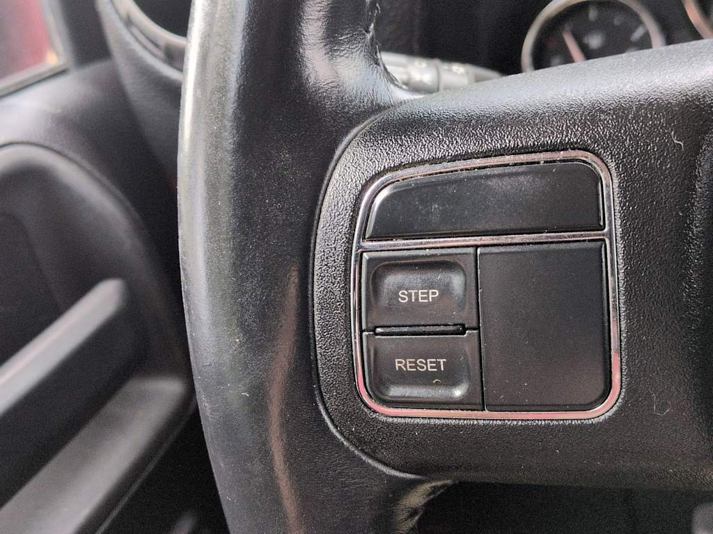 Thumbnail: 2015 Jeep Wrangler - 29