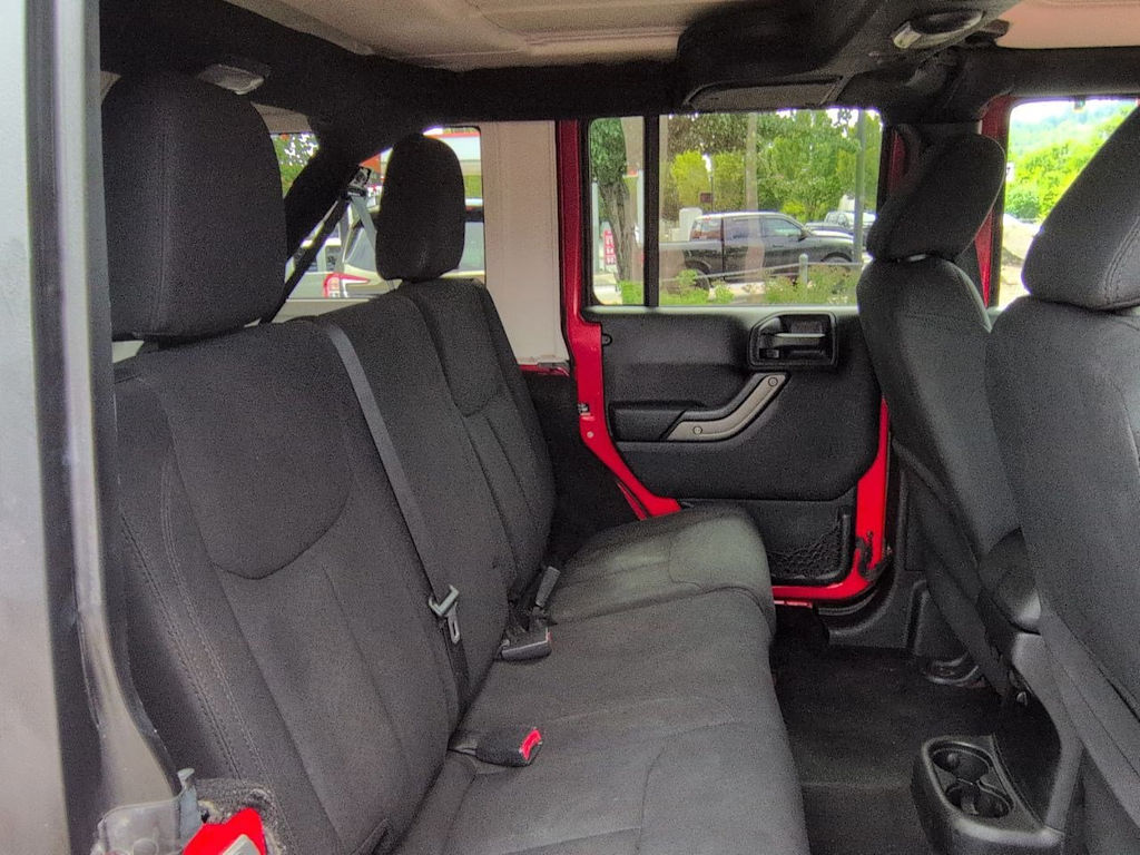Thumbnail: 2015 Jeep Wrangler - 28