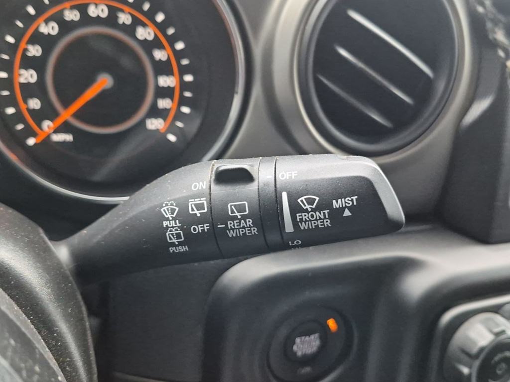 Thumbnail: 2021 Jeep Wrangler - 31