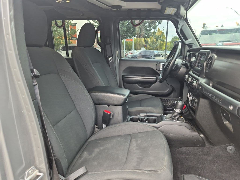 Thumbnail: 2021 Jeep Wrangler - 11