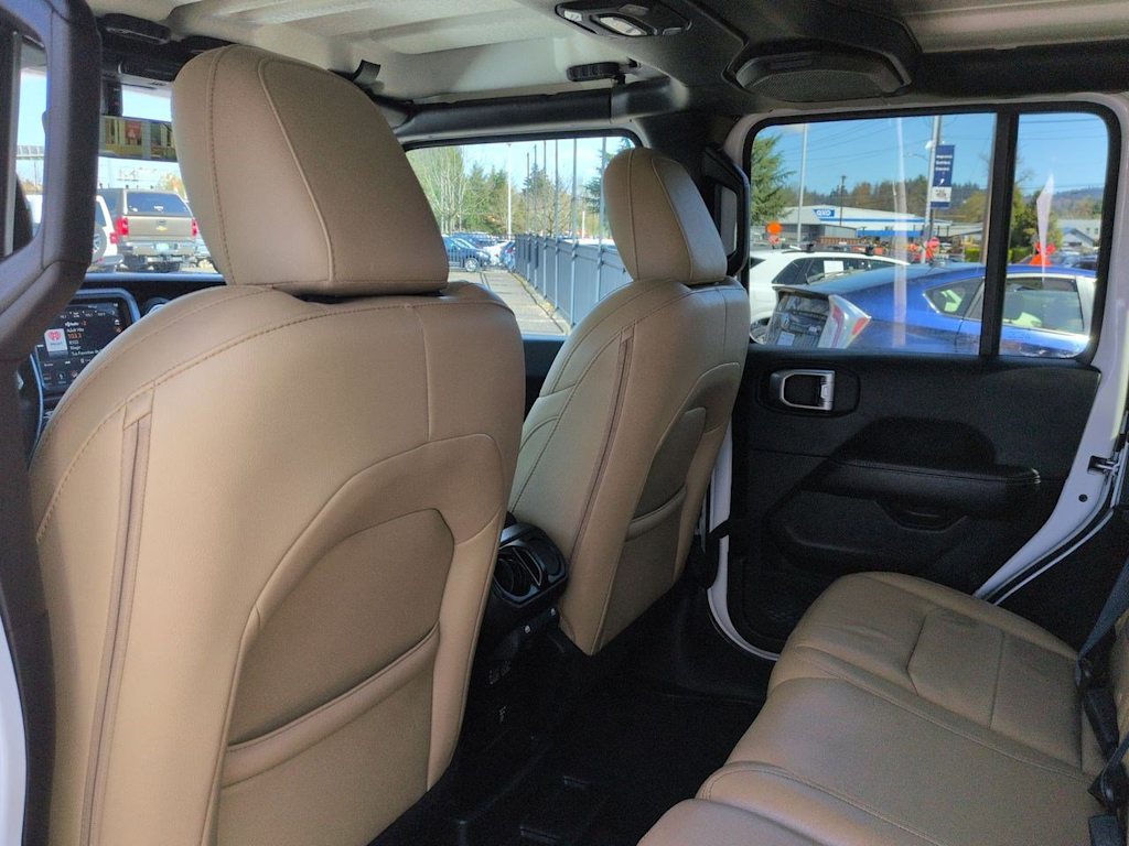 Thumbnail: 2018 Jeep Wrangler - 12