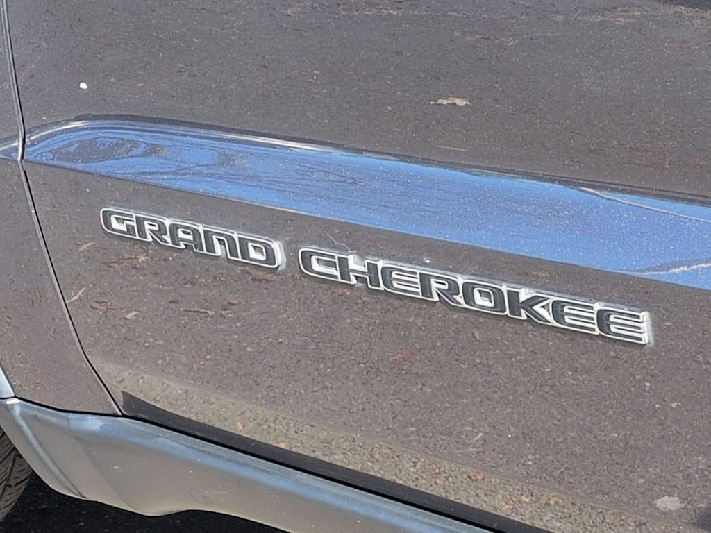 Thumbnail: 2020 Jeep Grand Cherokee - 25
