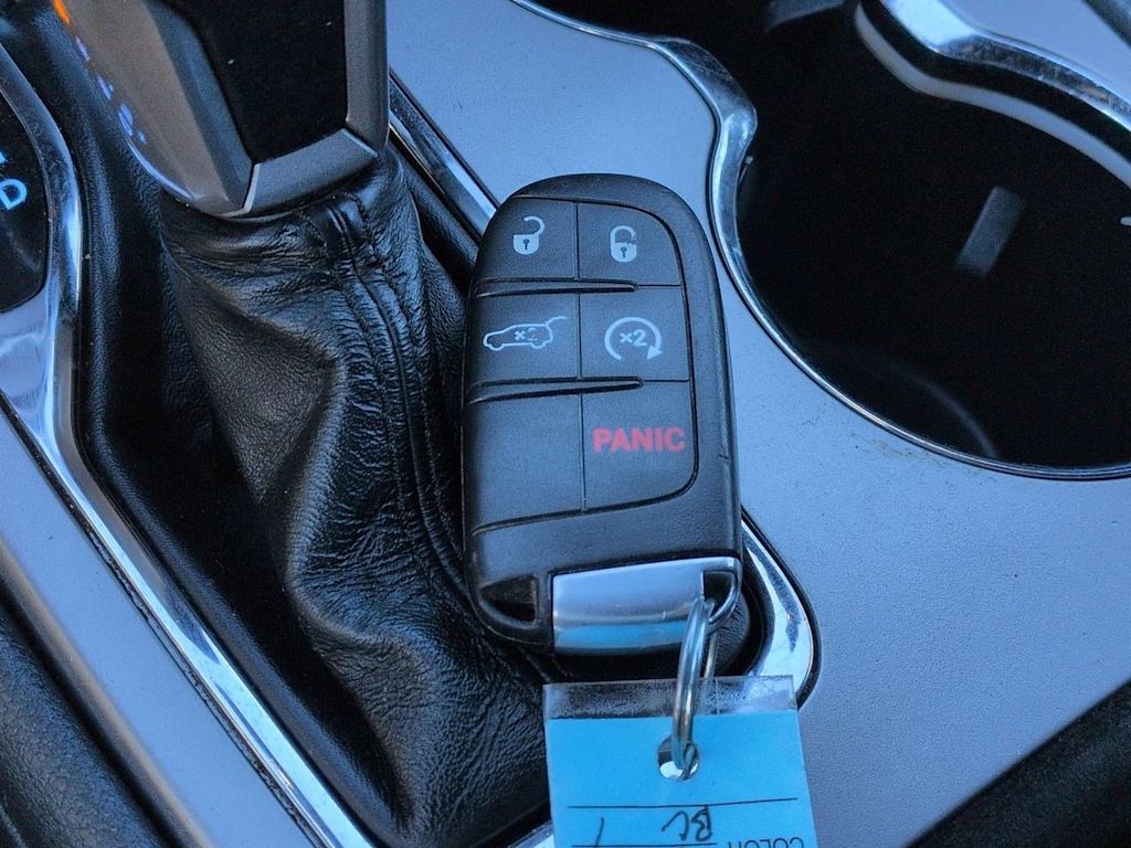 Thumbnail: 2020 Jeep Grand Cherokee - 37