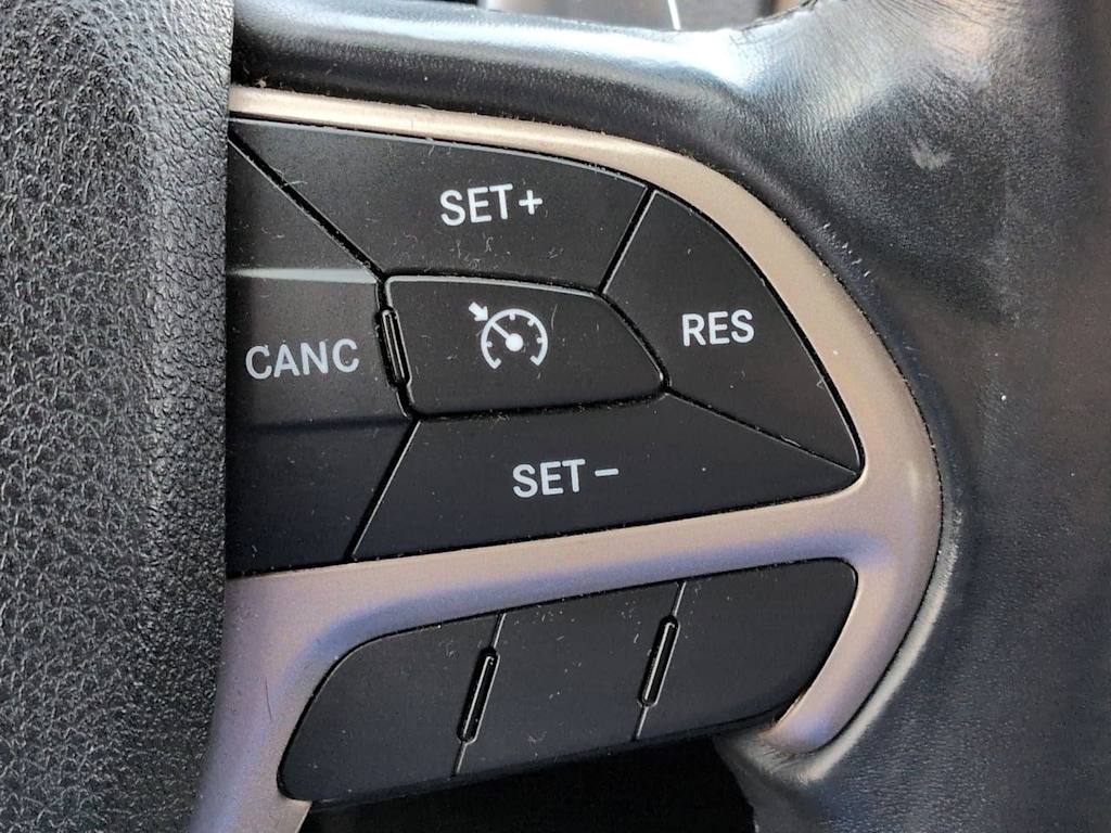 Thumbnail: 2014 Jeep Grand Cherokee - 38