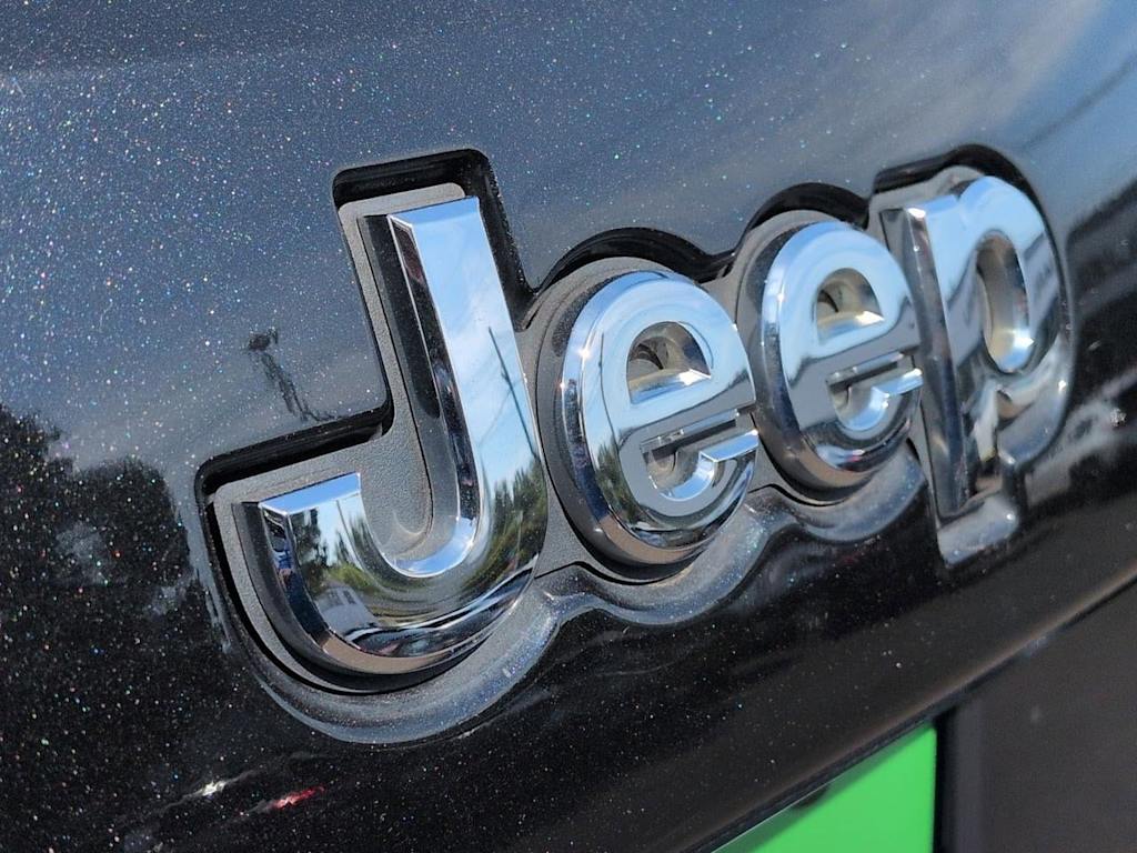 Thumbnail: 2014 Jeep Grand Cherokee - 32