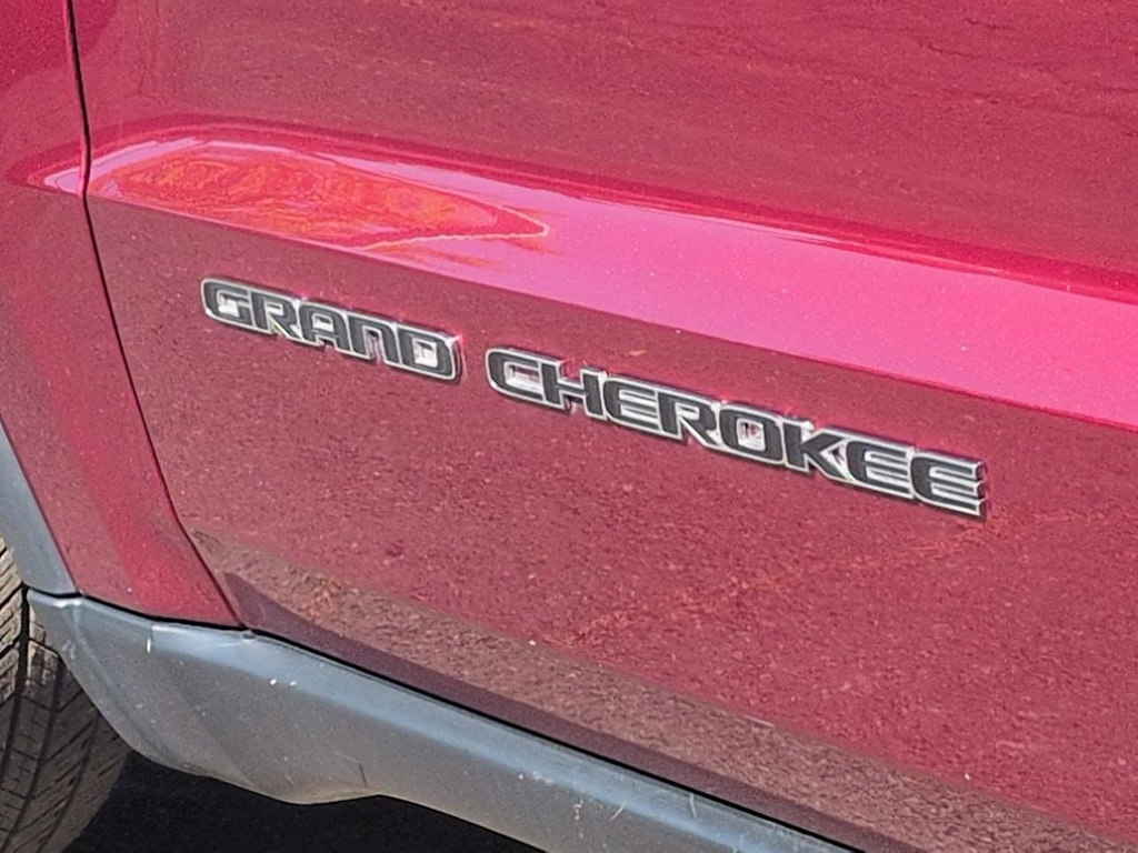 Thumbnail: 2021 Jeep Grand Cherokee - 25
