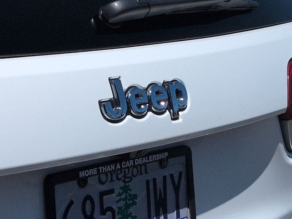 Thumbnail: 2017 Jeep Grand Cherokee - 7