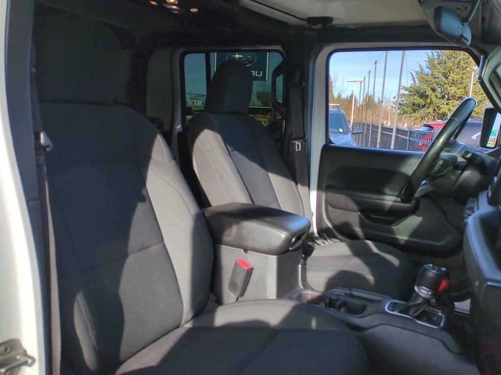 2020 Jeep Gladiator Sport 12