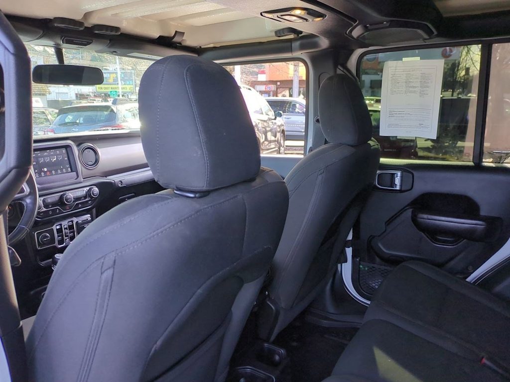 2020 Jeep Gladiator Sport 13