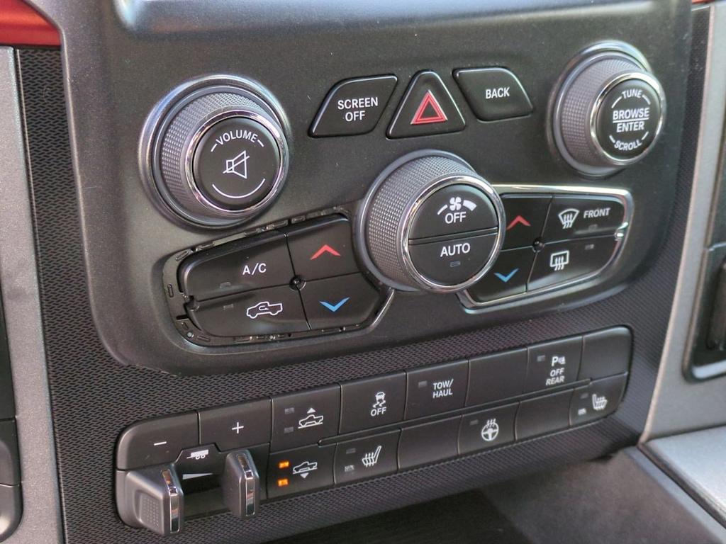 Thumbnail: 2017 RAM 1500 - 32