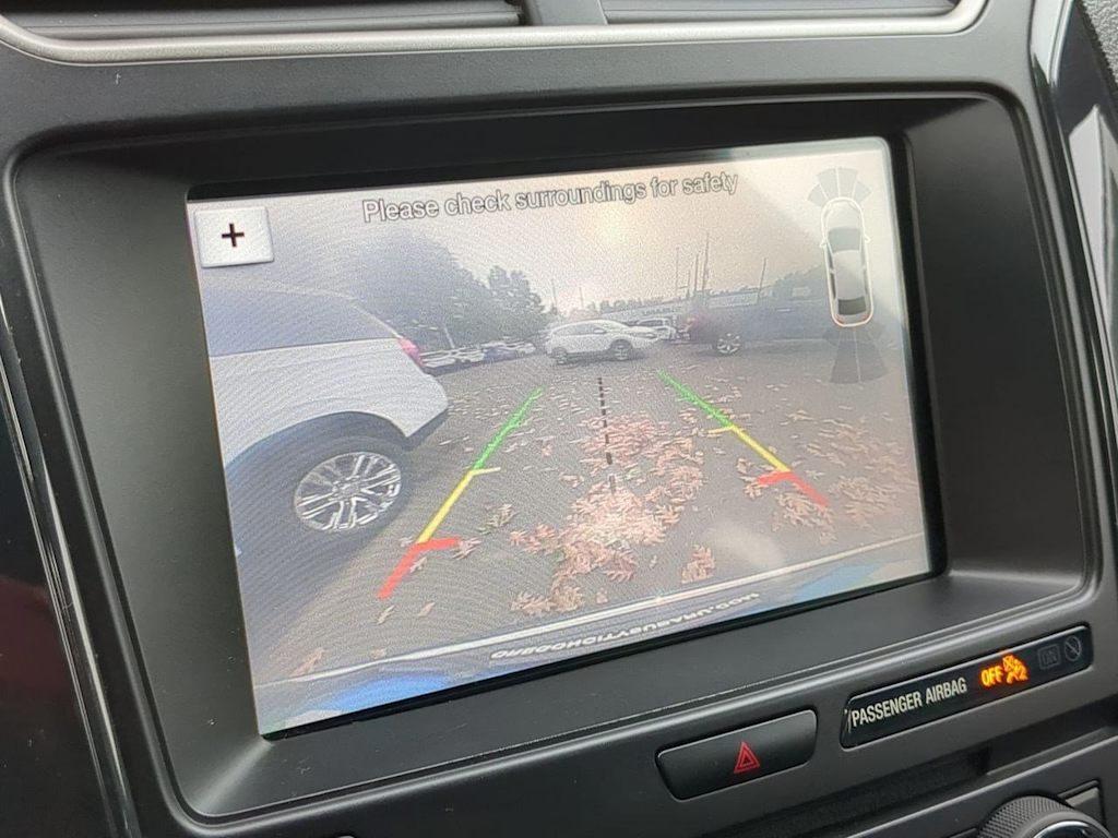 Thumbnail: 2018 Ford Explorer - 32