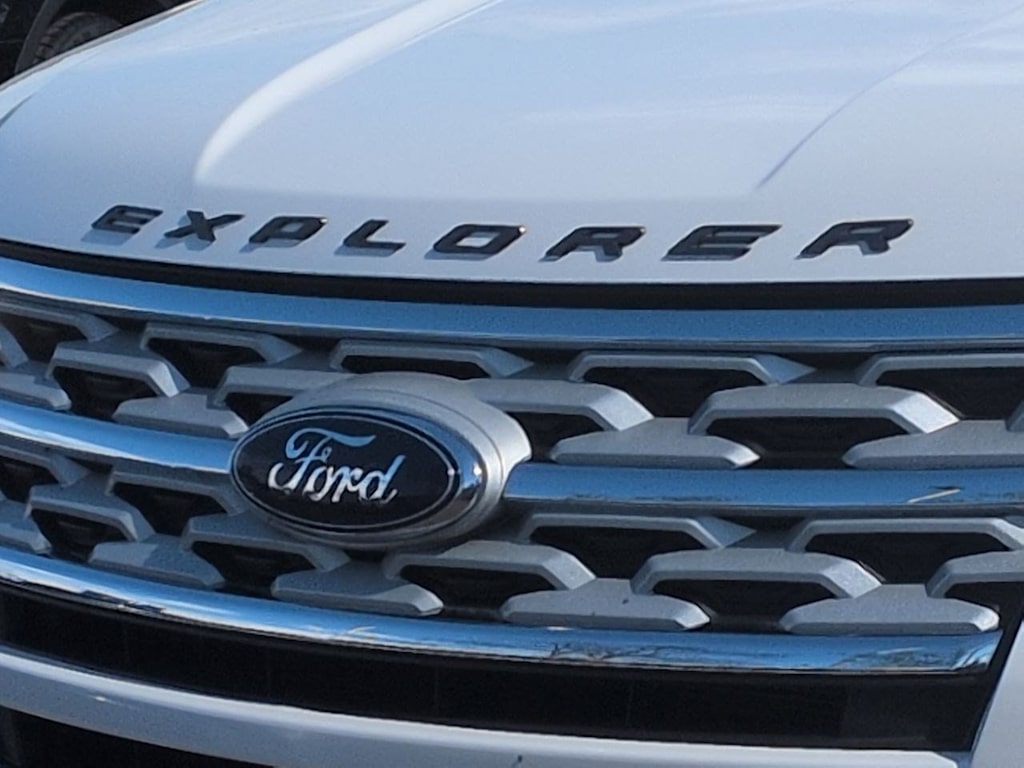 Thumbnail: 2019 Ford Explorer - 7