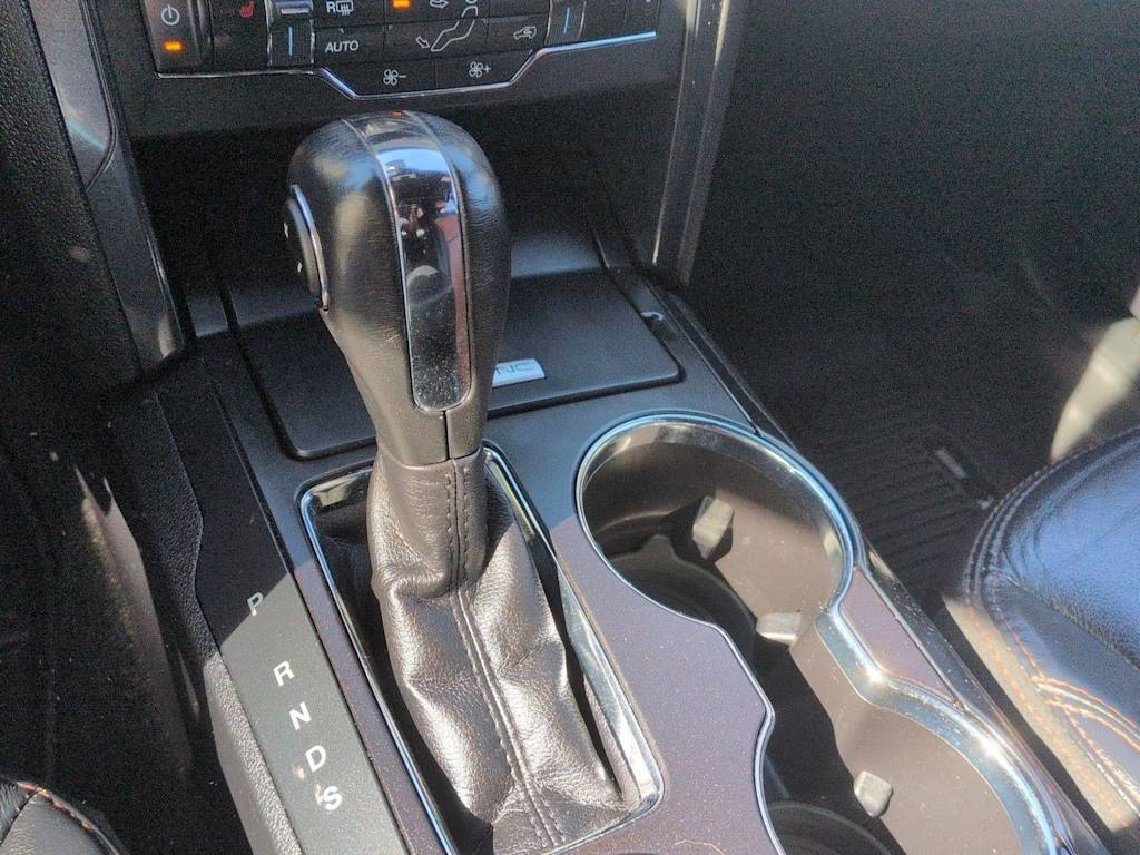 Thumbnail: 2019 Ford Explorer - 15