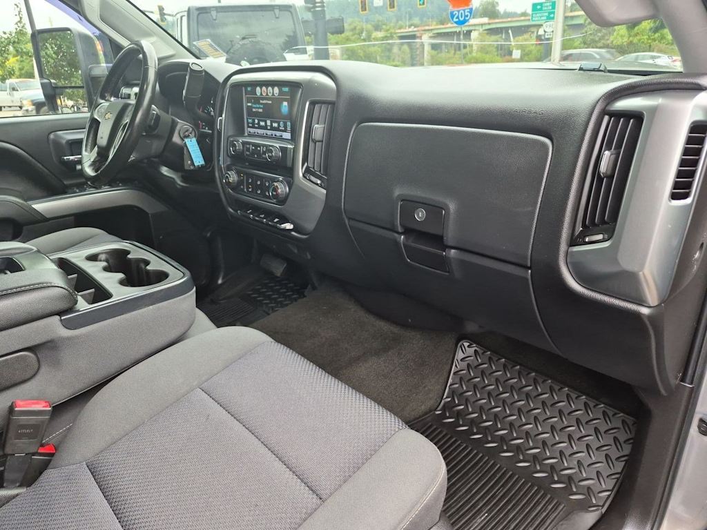 Thumbnail: 2017 Chevrolet Silverado 3500 - 10