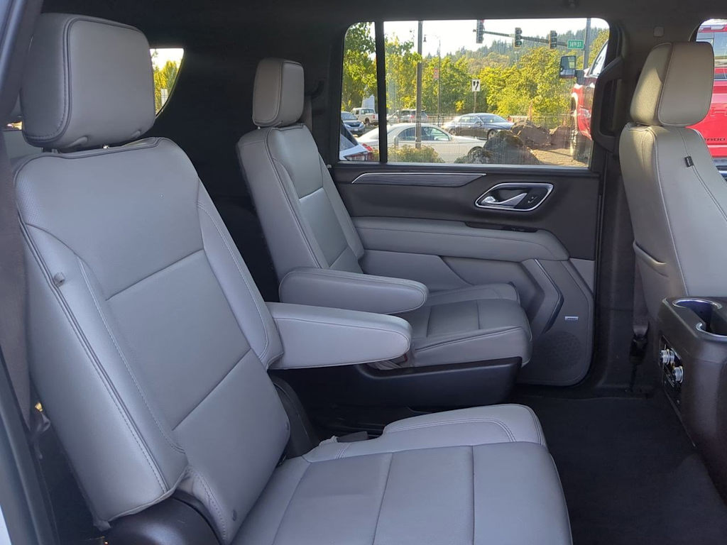 Thumbnail: 2023 GMC Yukon XL - 30