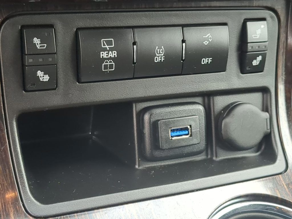 Thumbnail: 2015 Chevrolet Traverse - 43