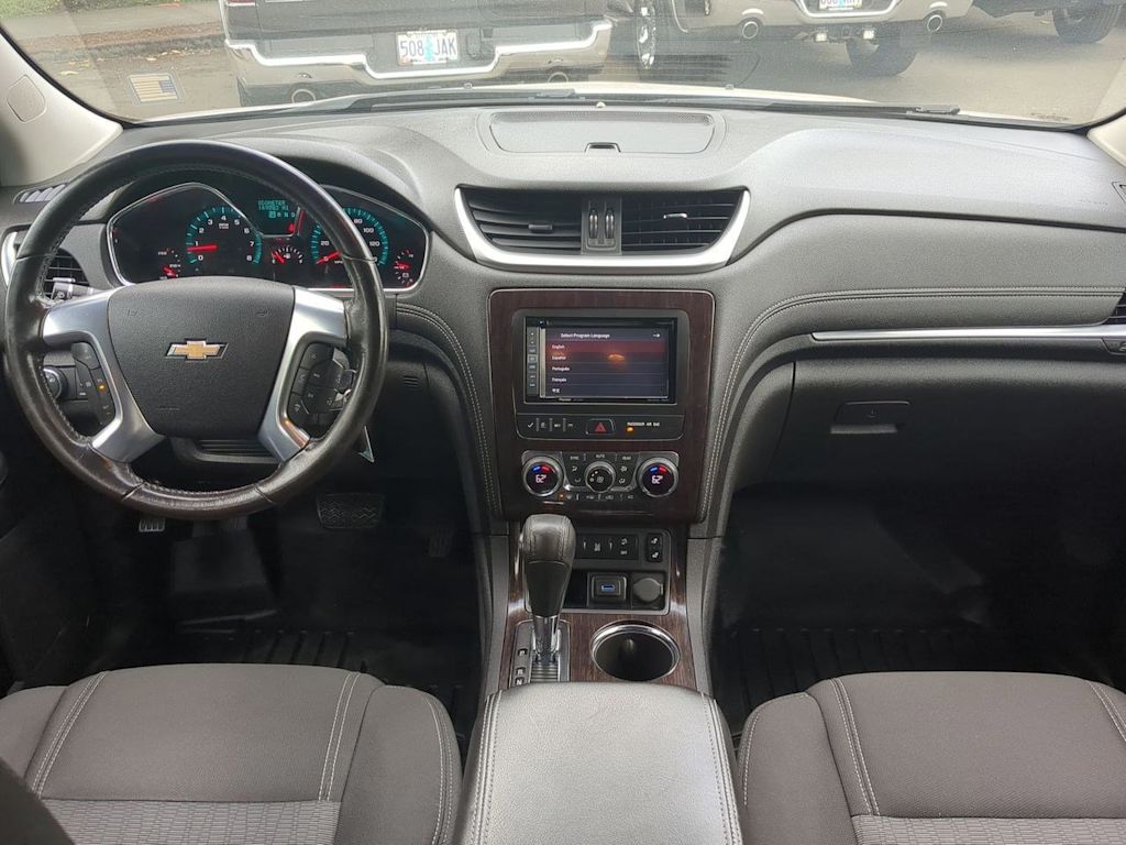 Thumbnail: 2015 Chevrolet Traverse - 10