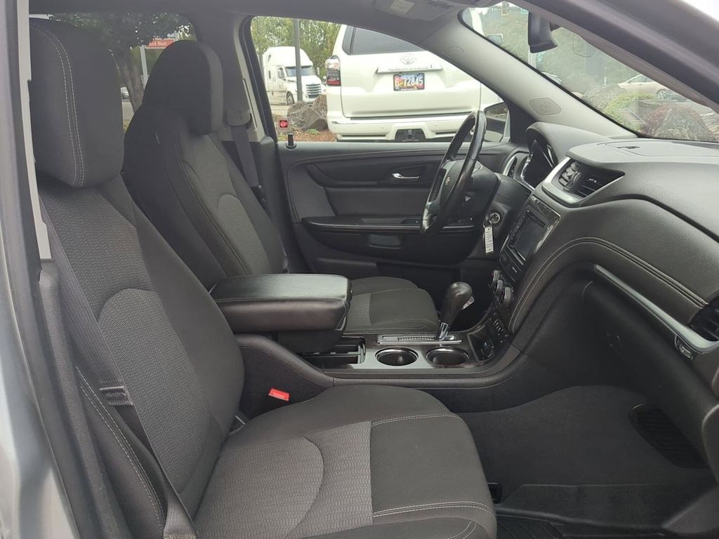 Thumbnail: 2015 Chevrolet Traverse - 37