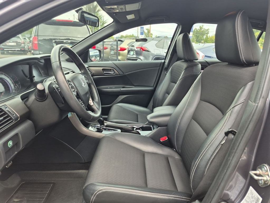Thumbnail: 2017 Honda Accord - 10