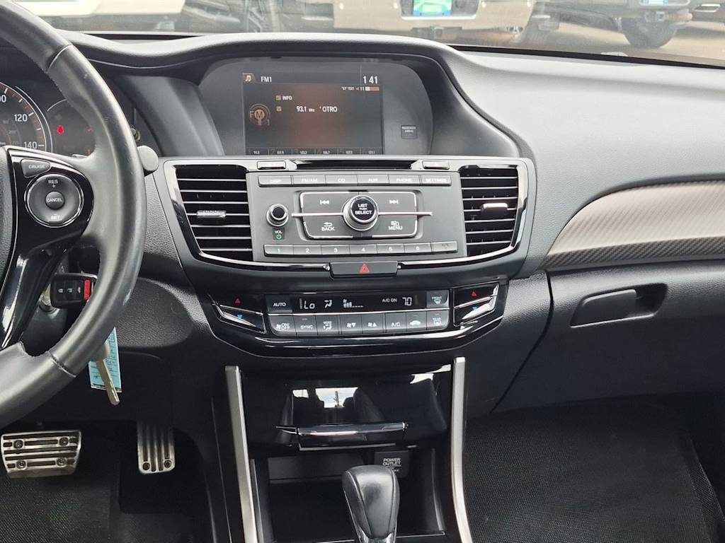 Thumbnail: 2017 Honda Accord - 15