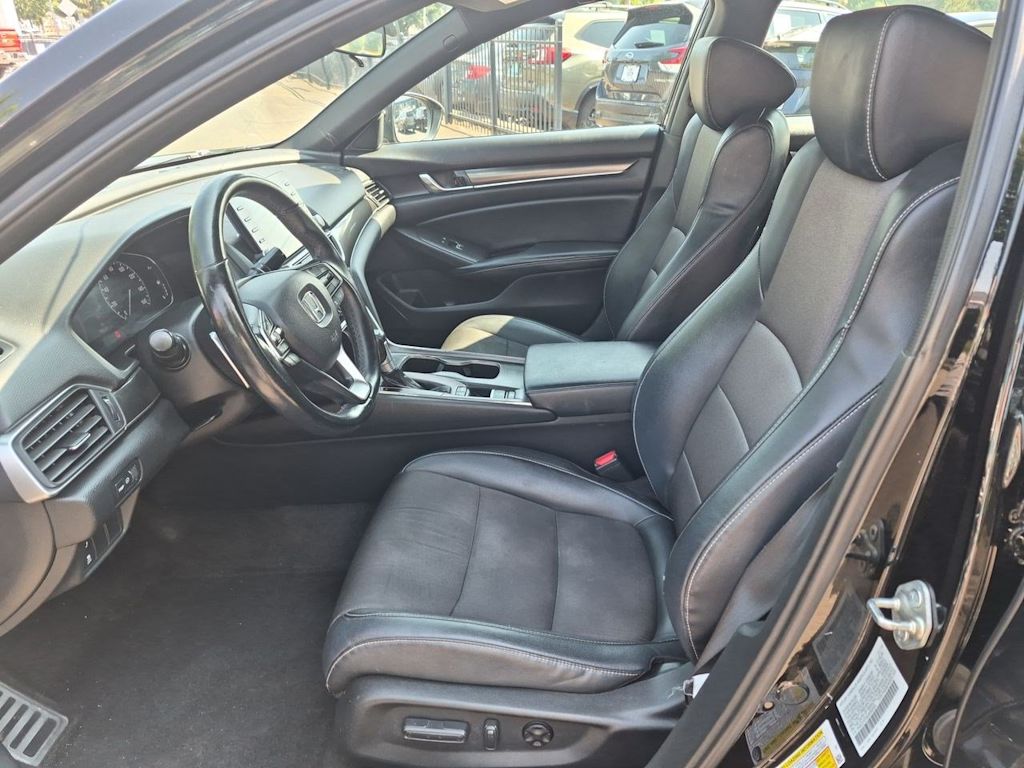 Thumbnail: 2018 Honda Accord - 10
