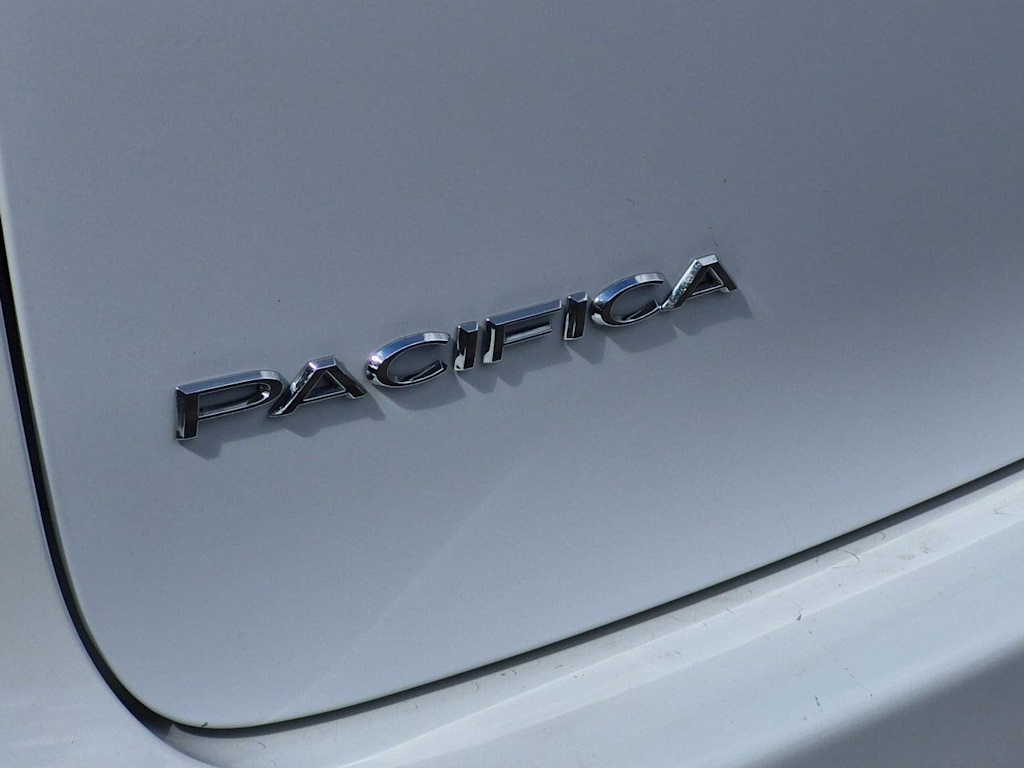 Thumbnail: 2024 Chrysler Pacifica - 25