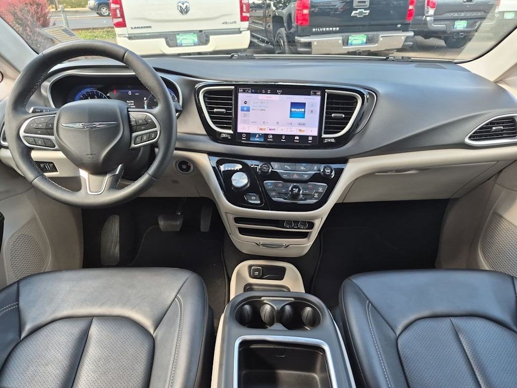 Thumbnail: 2024 Chrysler Pacifica - 9