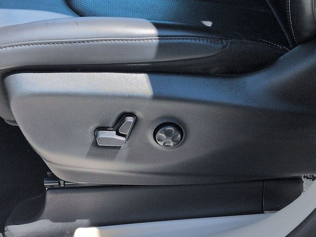 Thumbnail: 2023 Chrysler Pacifica - 26