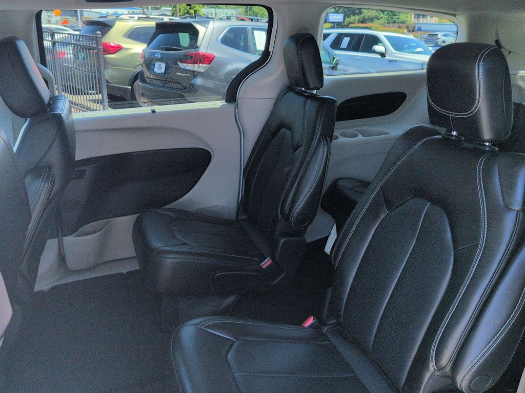 Thumbnail: 2023 Chrysler Pacifica - 27