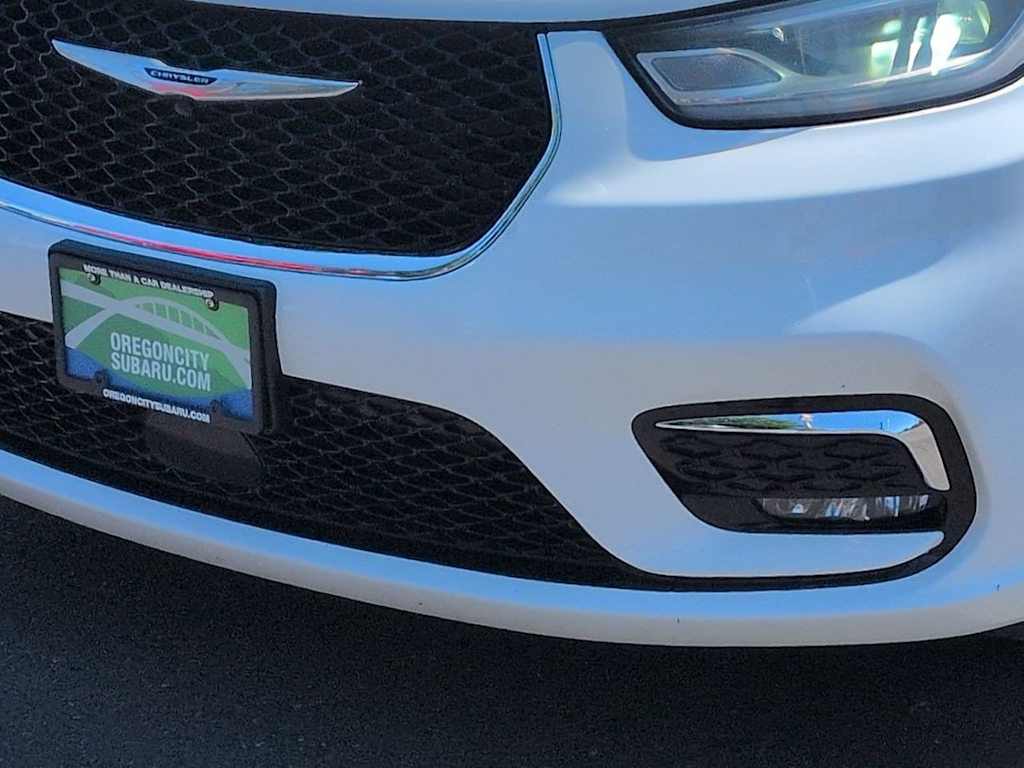 Thumbnail: 2023 Chrysler Pacifica - 24