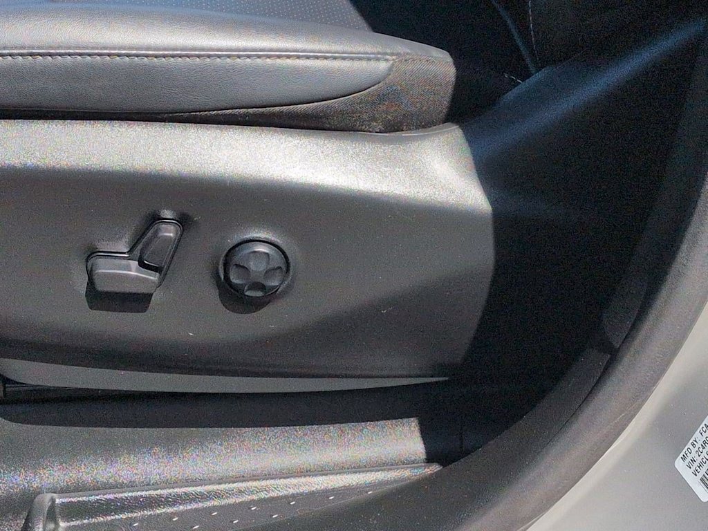 Thumbnail: 2025 Chrysler Pacifica - 26