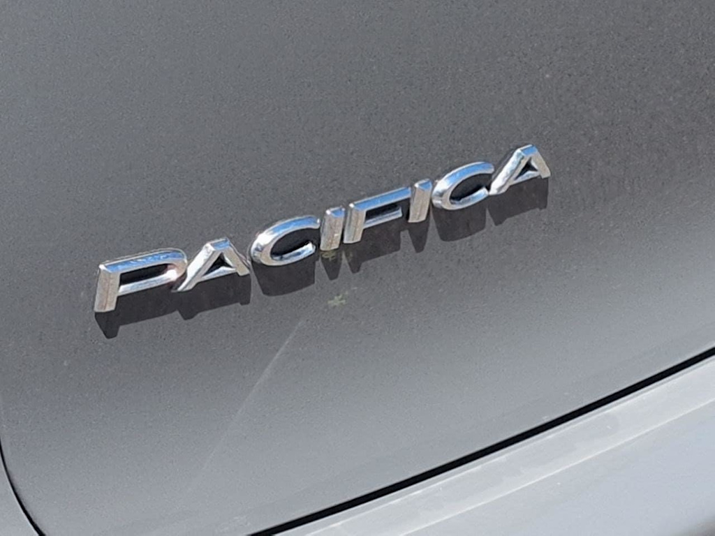 Thumbnail: 2025 Chrysler Pacifica - 25