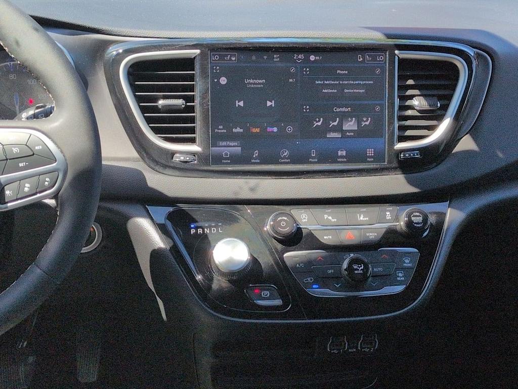 Thumbnail: 2025 Chrysler Pacifica - 14