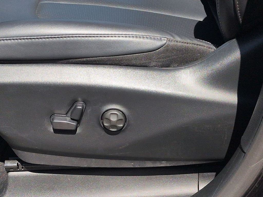 Thumbnail: 2025 Chrysler Pacifica - 24
