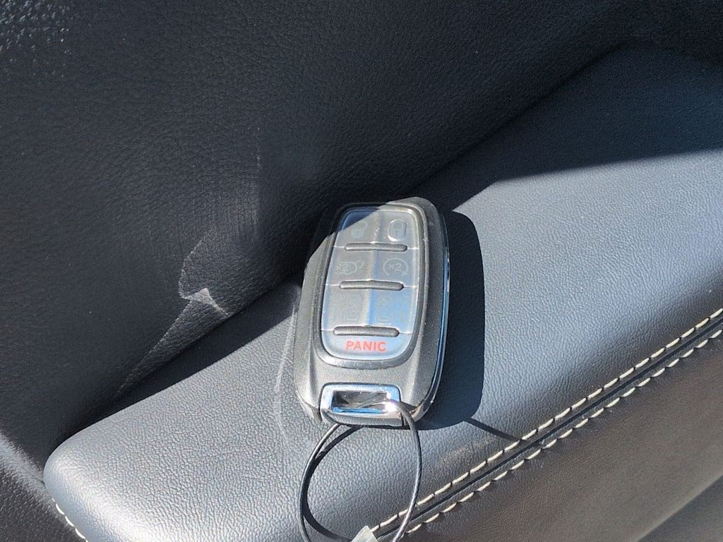 Thumbnail: 2025 Chrysler Pacifica - 35