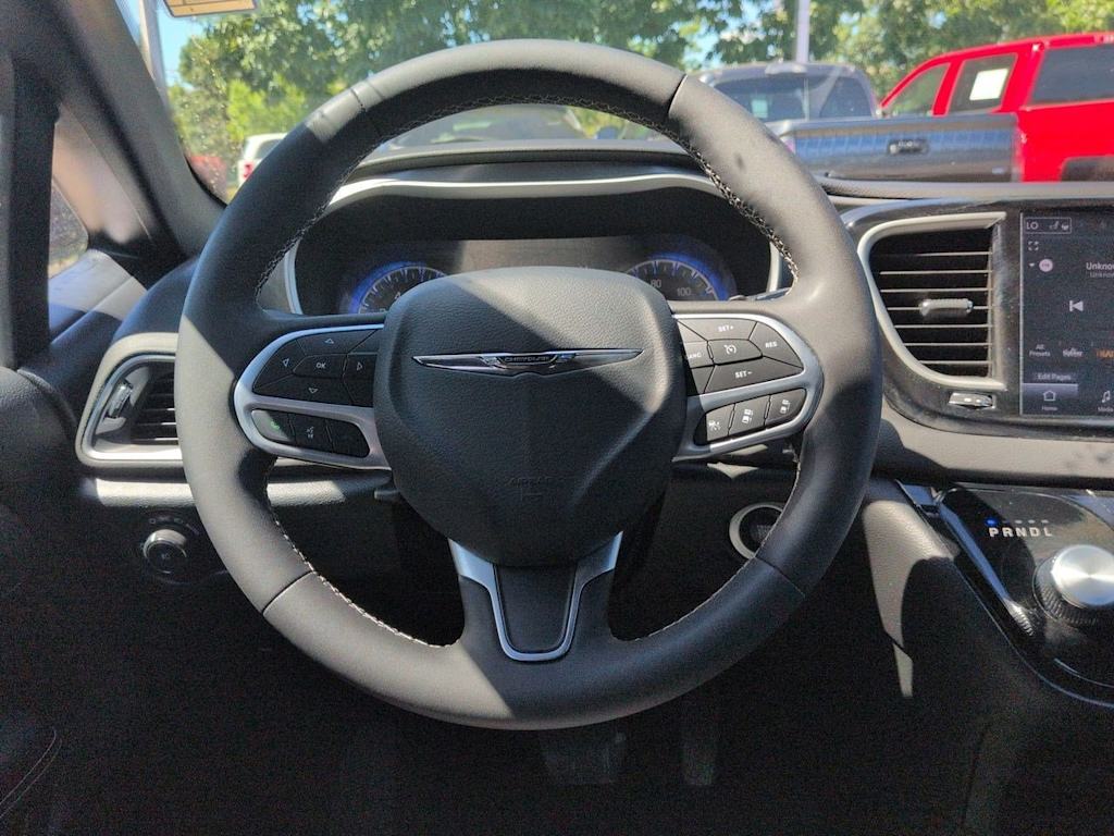 Thumbnail: 2025 Chrysler Pacifica - 13