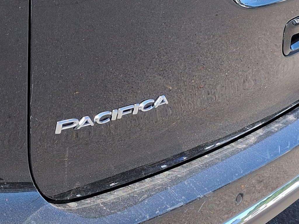 Thumbnail: 2025 Chrysler Pacifica - 23