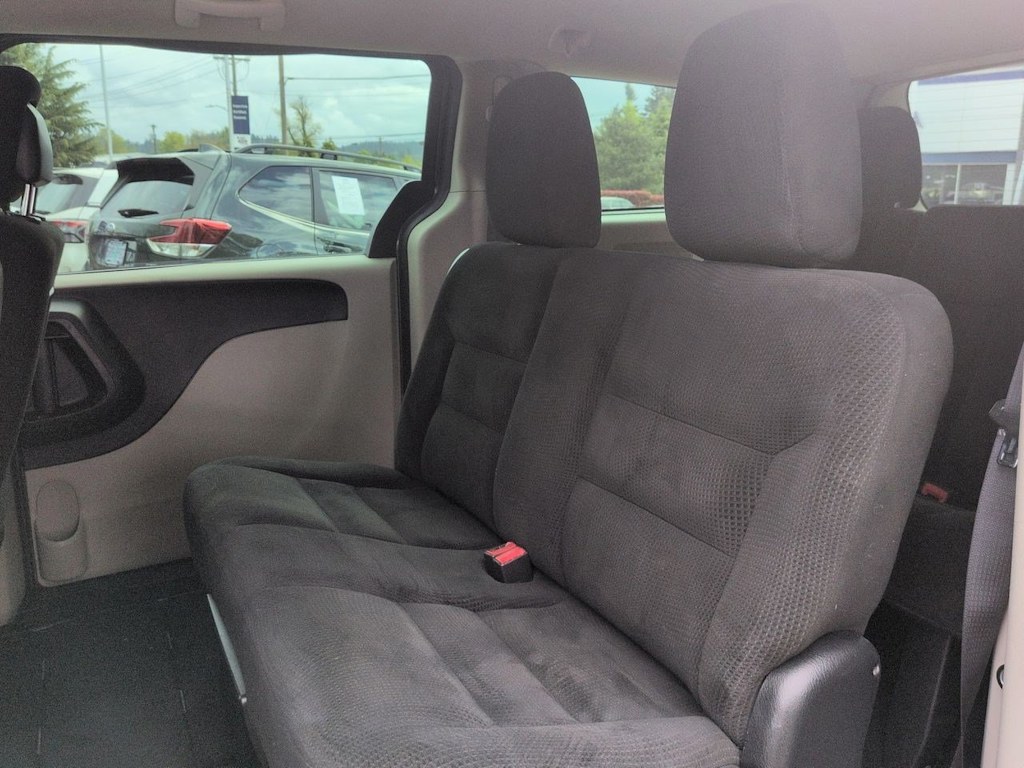Thumbnail: 2015 Dodge Grand Caravan - 13