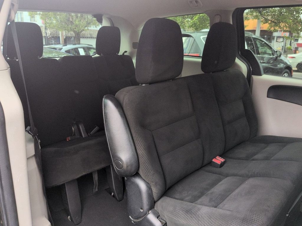 Thumbnail: 2015 Dodge Grand Caravan - 25